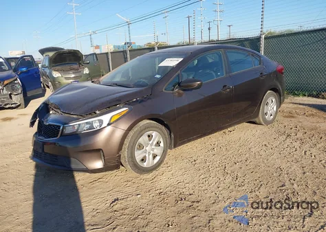 2017 Kia Forte Lx z USA, uszkodzony, nr VIN 3KPFL4A73HE073922